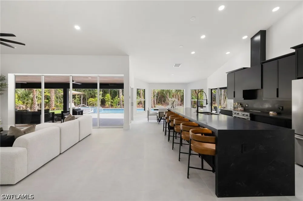 3rd Avenue NW Naples, FL 34119