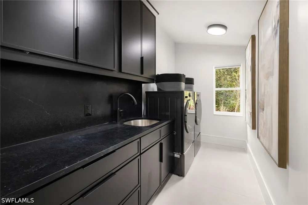 3rd Avenue NW Naples, FL 34119