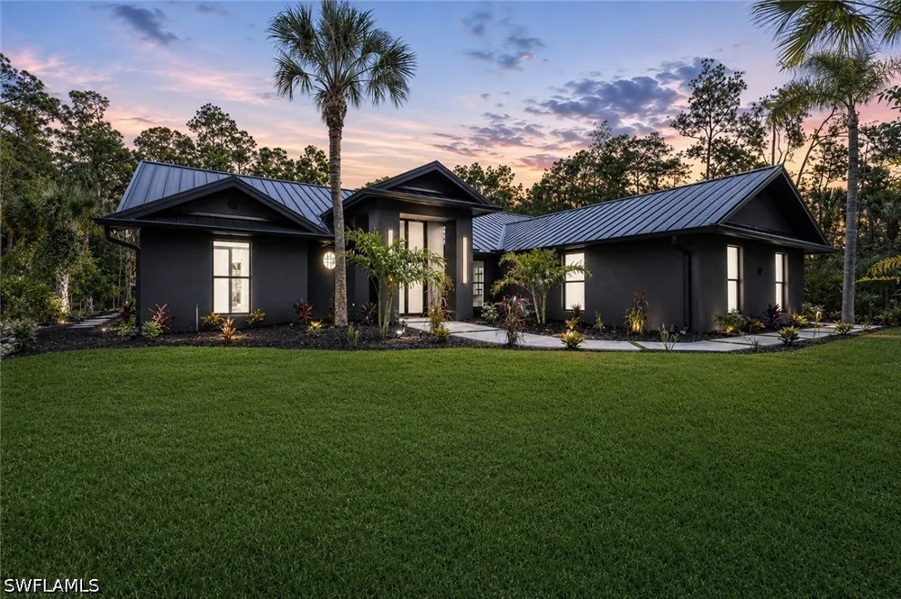 3rd Avenue NW Naples, FL 34119