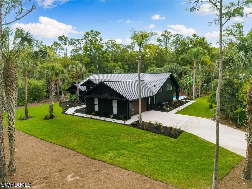 3rd Avenue NW Naples, FL 34119