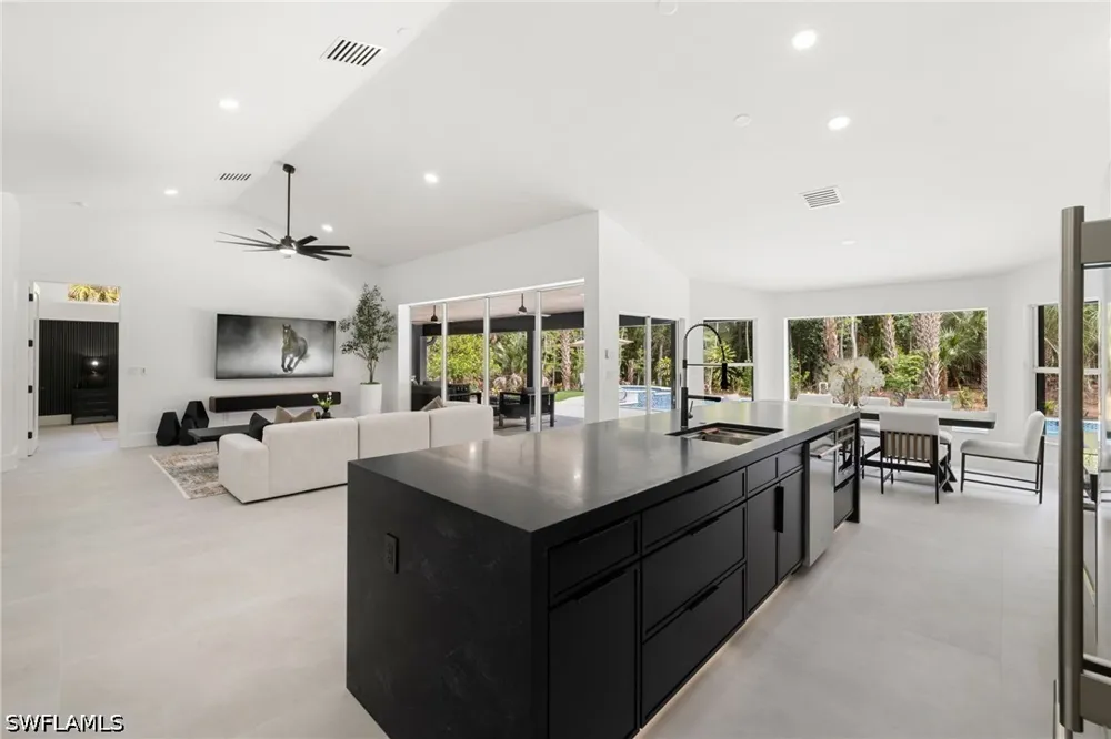 3rd Avenue NW Naples, FL 34119