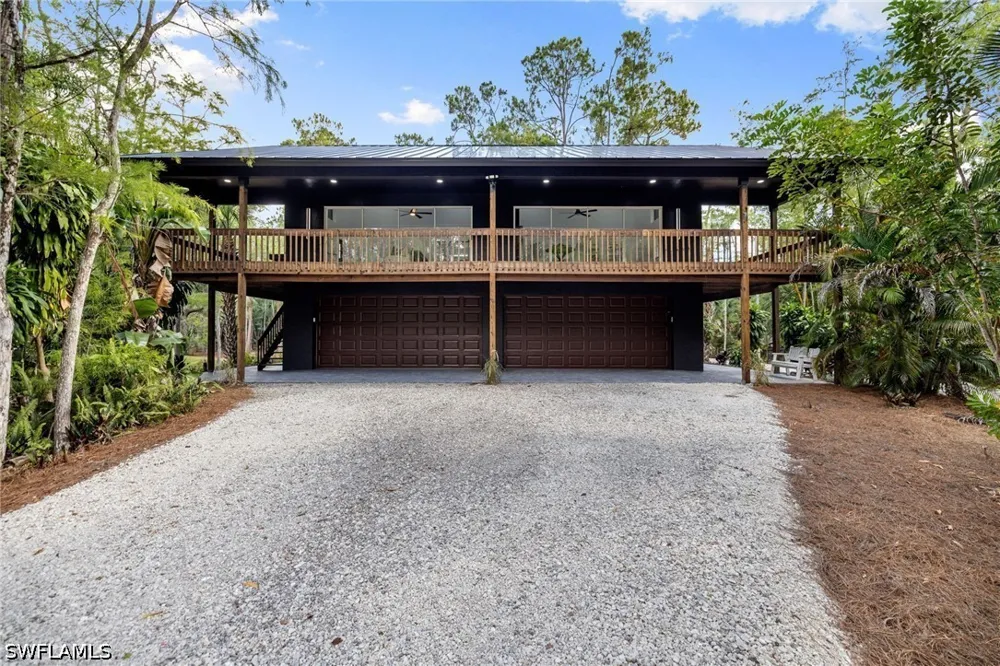 3rd Avenue NW Naples, FL 34119