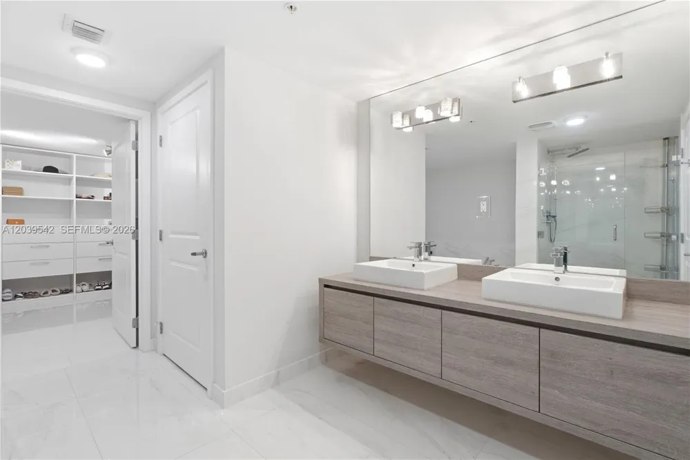 400 Sunny Isles Blvd #1817 Sunny Isles Beach, FL 33160