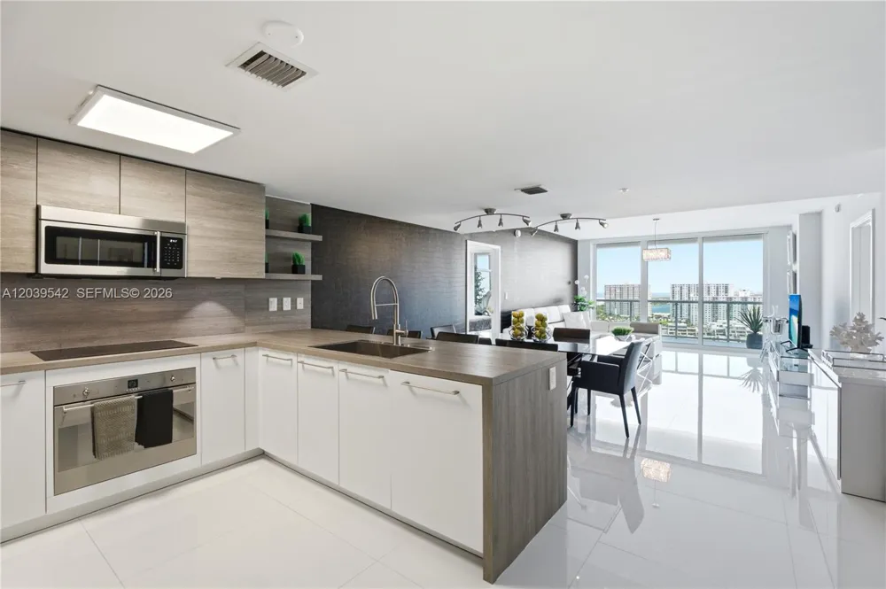 400 Sunny Isles Blvd #1817 Sunny Isles Beach, FL 33160