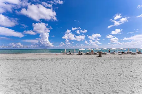15901 Collins Ave #2805