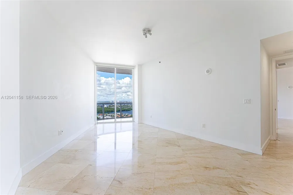 15901 Collins Ave #2805 Sunny Isles Beach, FL 33160