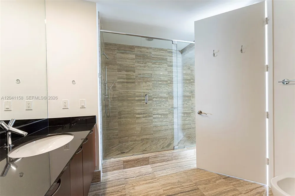 15901 Collins Ave #2805 Sunny Isles Beach, FL 33160