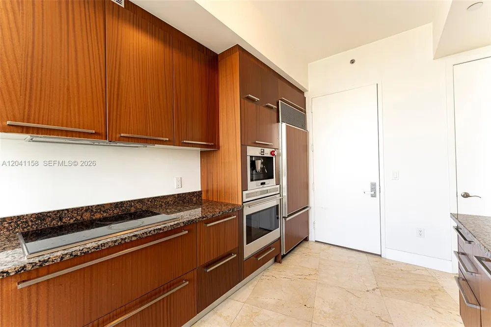 15901 Collins Ave #2805 Sunny Isles Beach, FL 33160