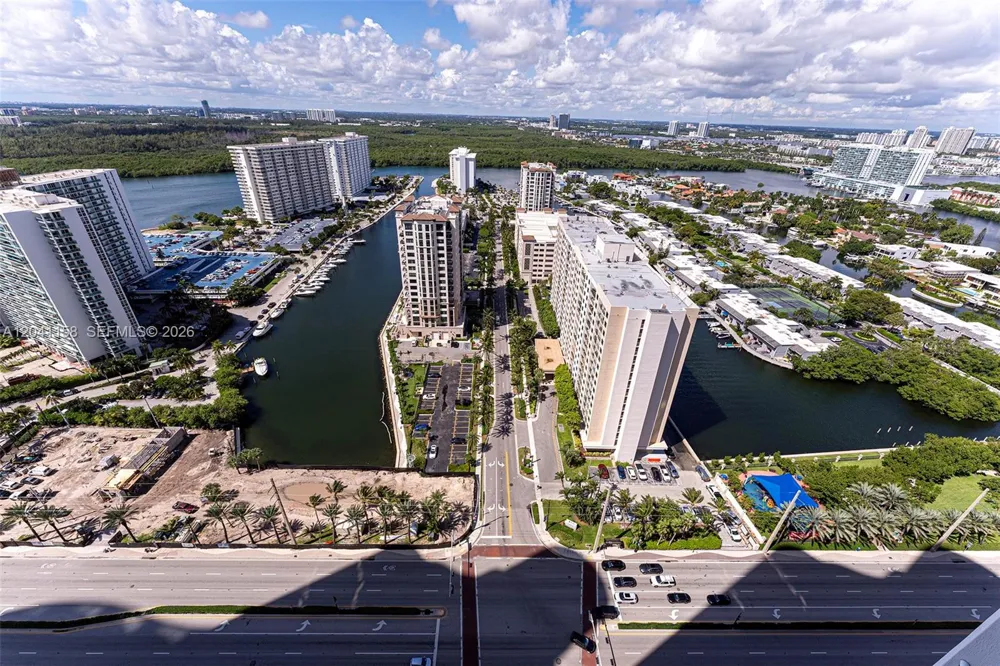 15901 Collins Ave #2805 Sunny Isles Beach, FL 33160