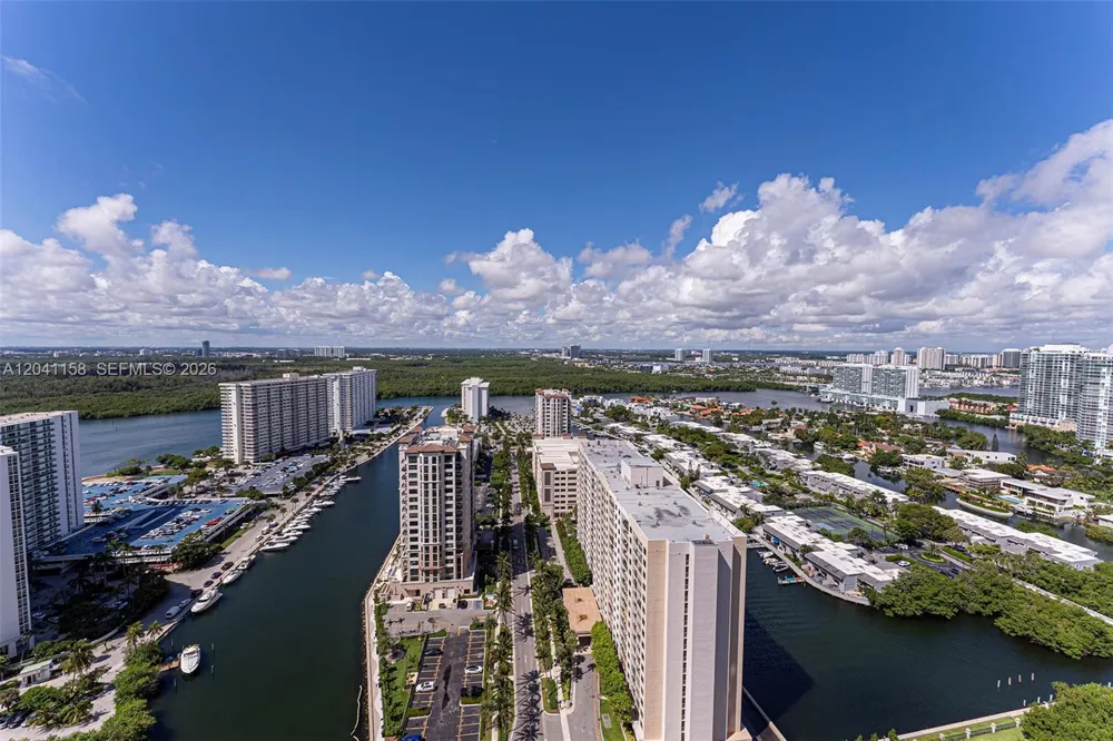 15901 Collins Ave #2805 Sunny Isles Beach, FL 33160