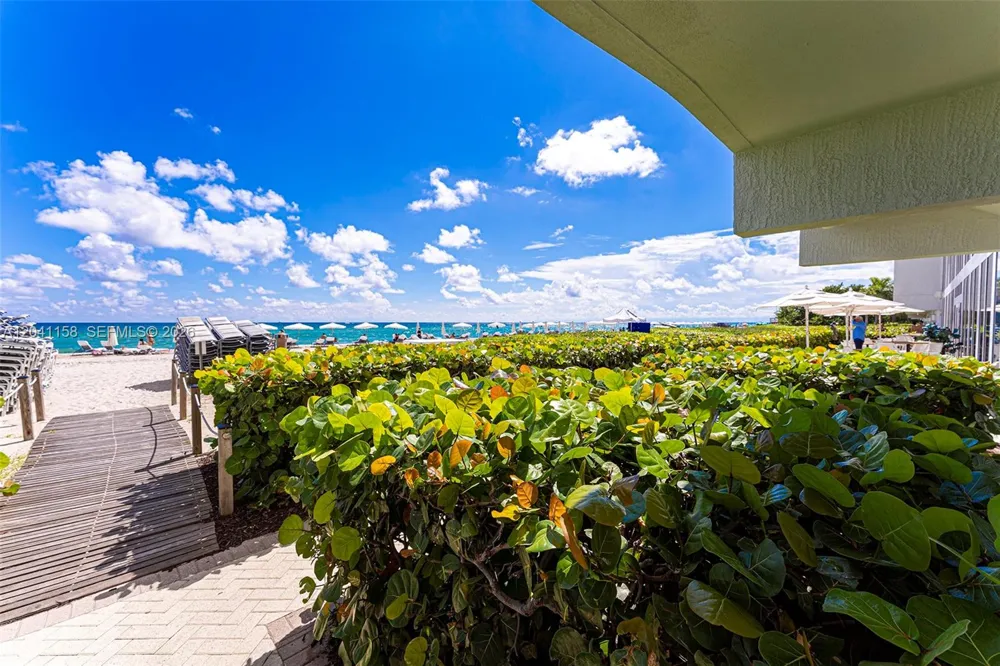 15901 Collins Ave #2805 Sunny Isles Beach, FL 33160