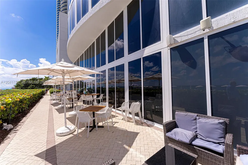 15901 Collins Ave #2805 Sunny Isles Beach, FL 33160