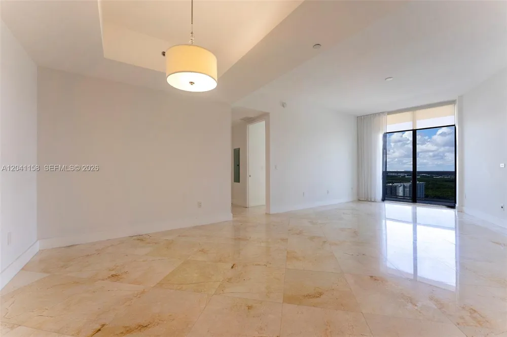 15901 Collins Ave #2805 Sunny Isles Beach, FL 33160