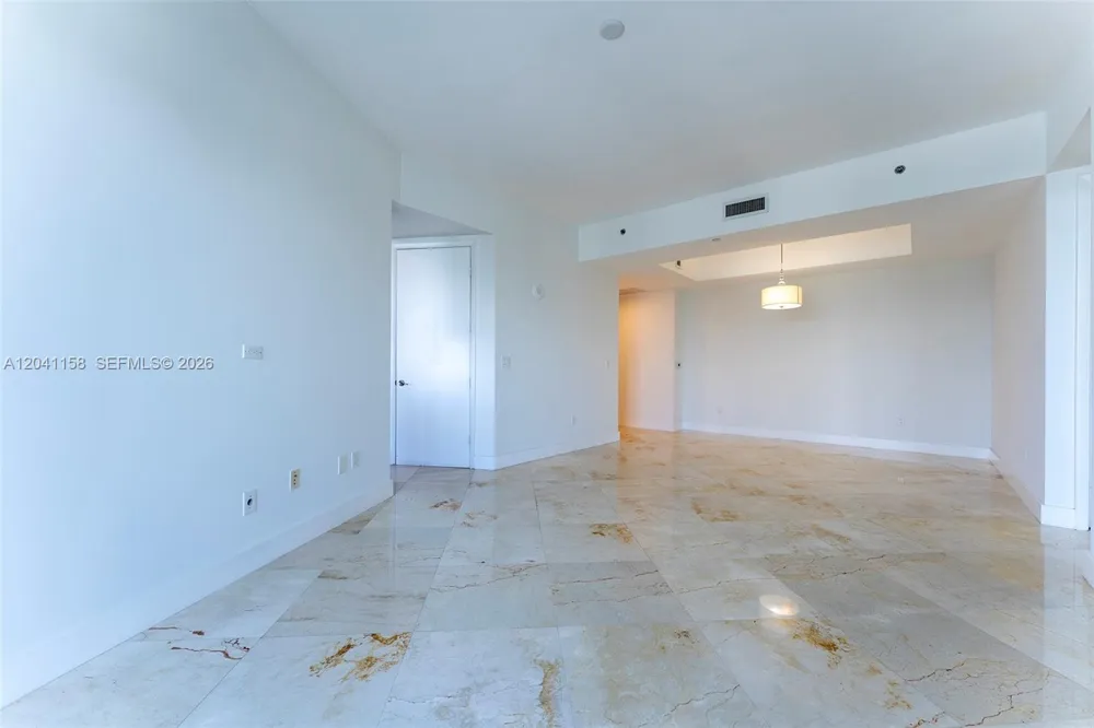 15901 Collins Ave #2805 Sunny Isles Beach, FL 33160