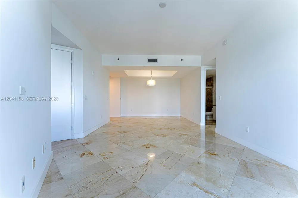 15901 Collins Ave #2805 Sunny Isles Beach, FL 33160