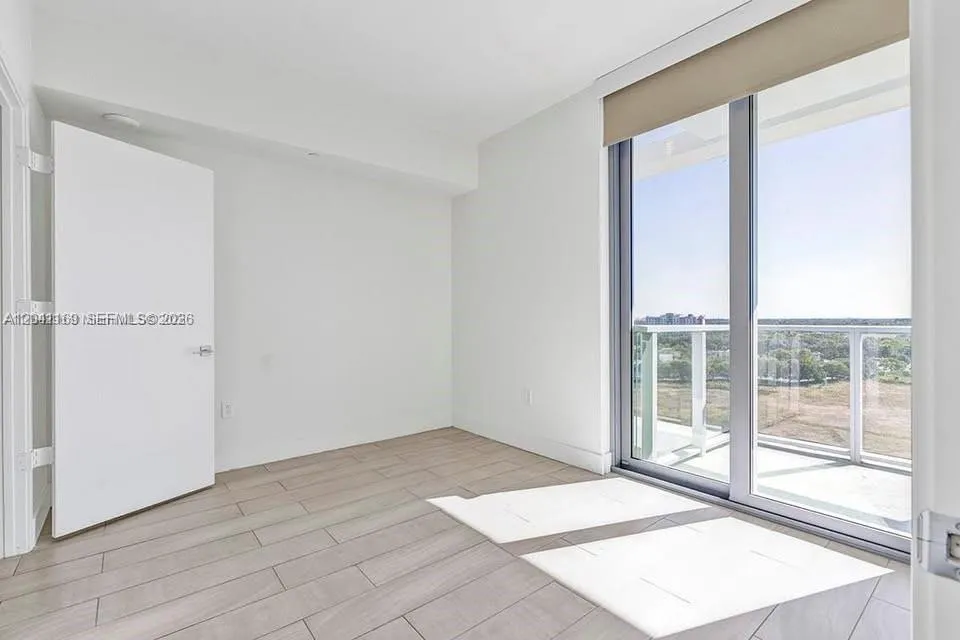 2000 S Metropica Way #907 Sunrise, FL 33323