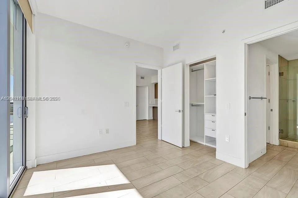 2000 S Metropica Way #907 Sunrise, FL 33323