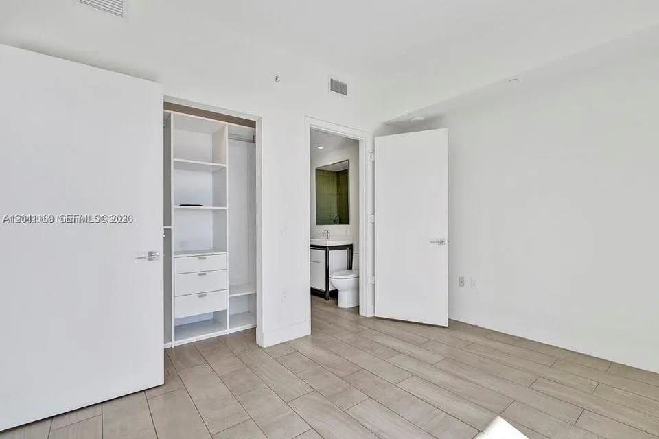 2000 S Metropica Way #907 Sunrise, FL 33323