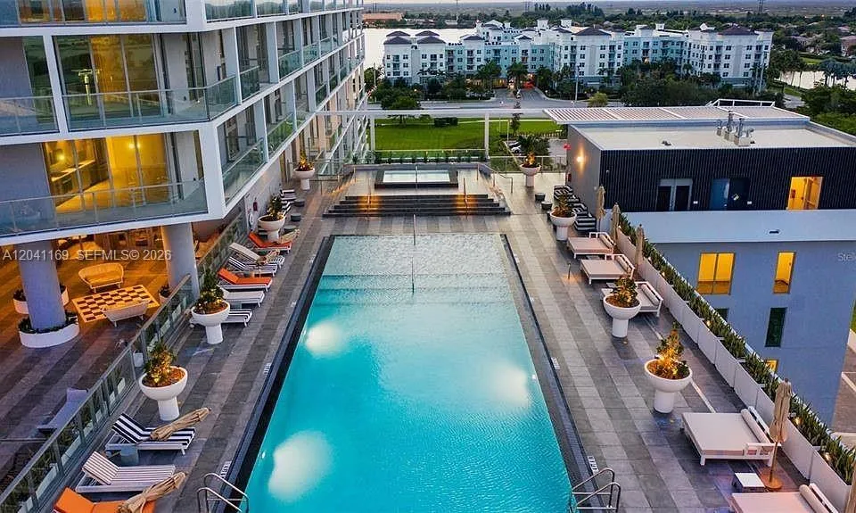 2000 S Metropica Way #907 Sunrise, FL 33323