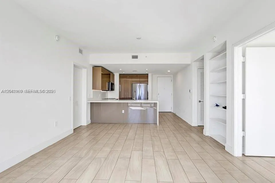 2000 S Metropica Way #907 Sunrise, FL 33323