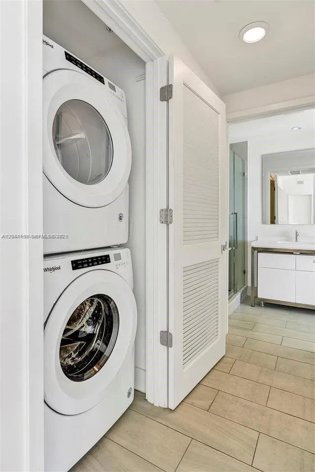 2000 S Metropica Way #907 Sunrise, FL 33323