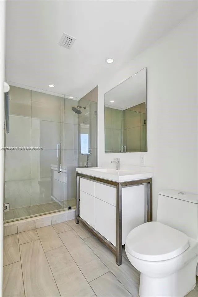 2000 S Metropica Way #907 Sunrise, FL 33323