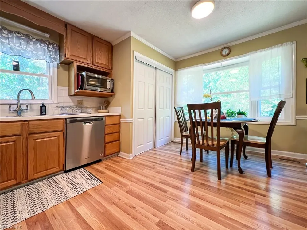 4205 Gardenspring Drive Clemmons, NC 27012