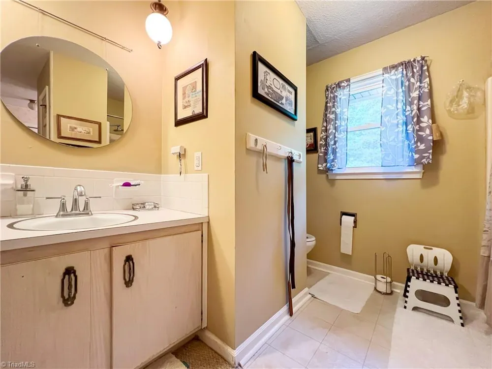 4205 Gardenspring Drive Clemmons, NC 27012
