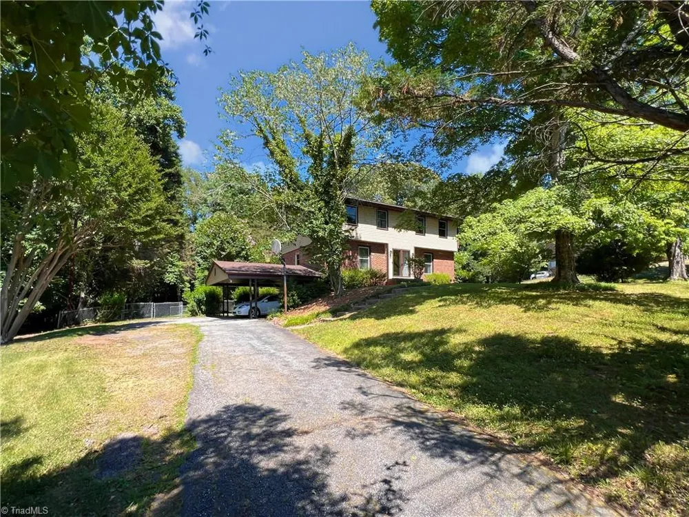 4205 Gardenspring Drive Clemmons, NC 27012