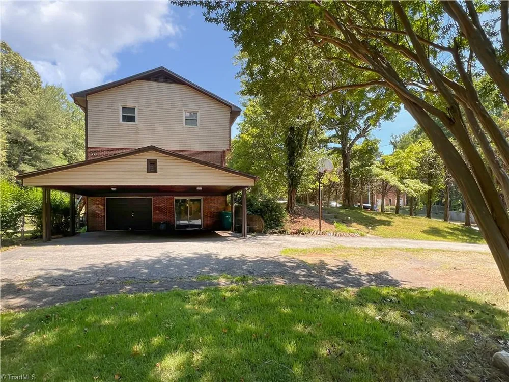 4205 Gardenspring Drive Clemmons, NC 27012