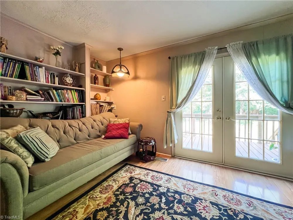 4205 Gardenspring Drive Clemmons, NC 27012