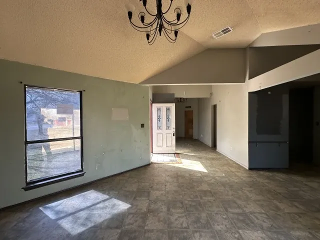 548 Spring River Drive Martindale, TX 78655