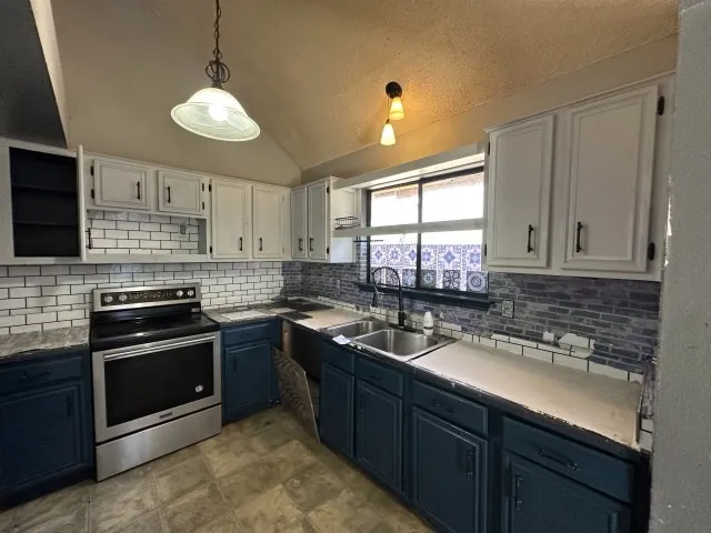 548 Spring River Drive Martindale, TX 78655