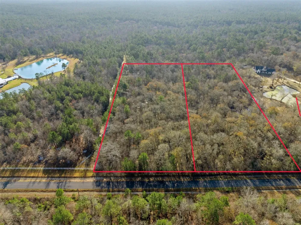 2 Rhonda Rosa Road Wallisville, TX 77597