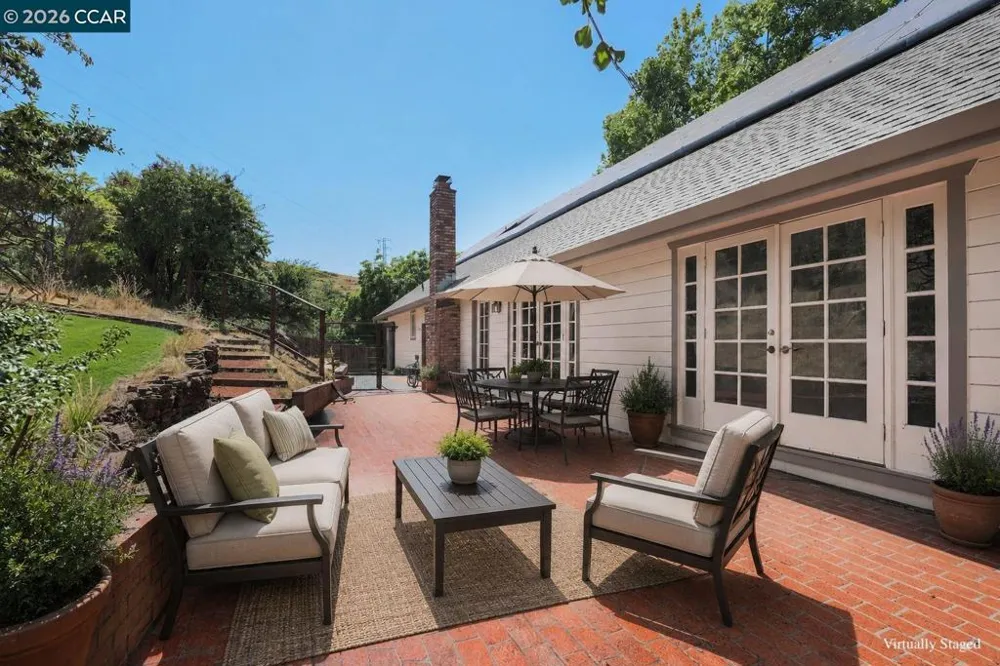 370 Castello Lafayette, CA 94549