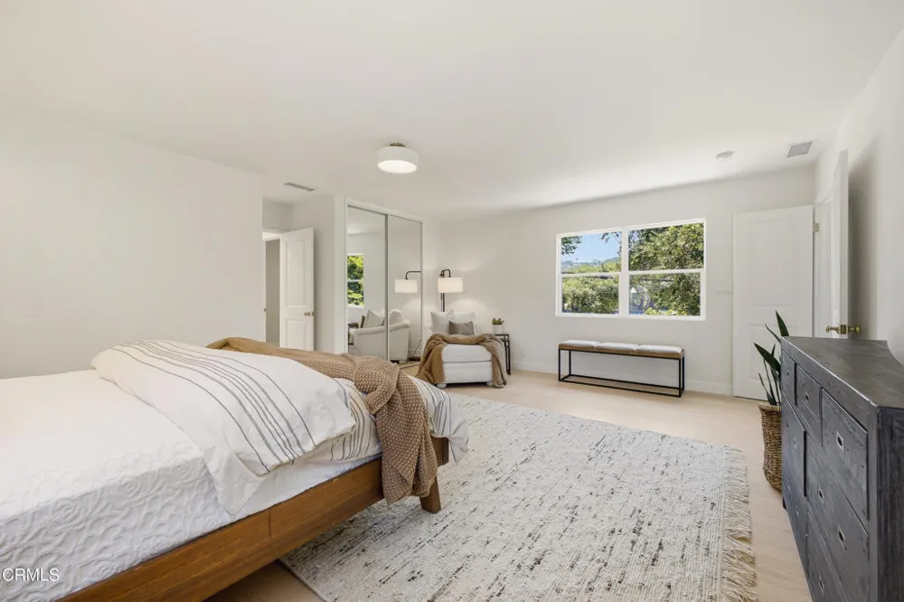 168 Lamour Drive La Canada Flintridge, CA 91011