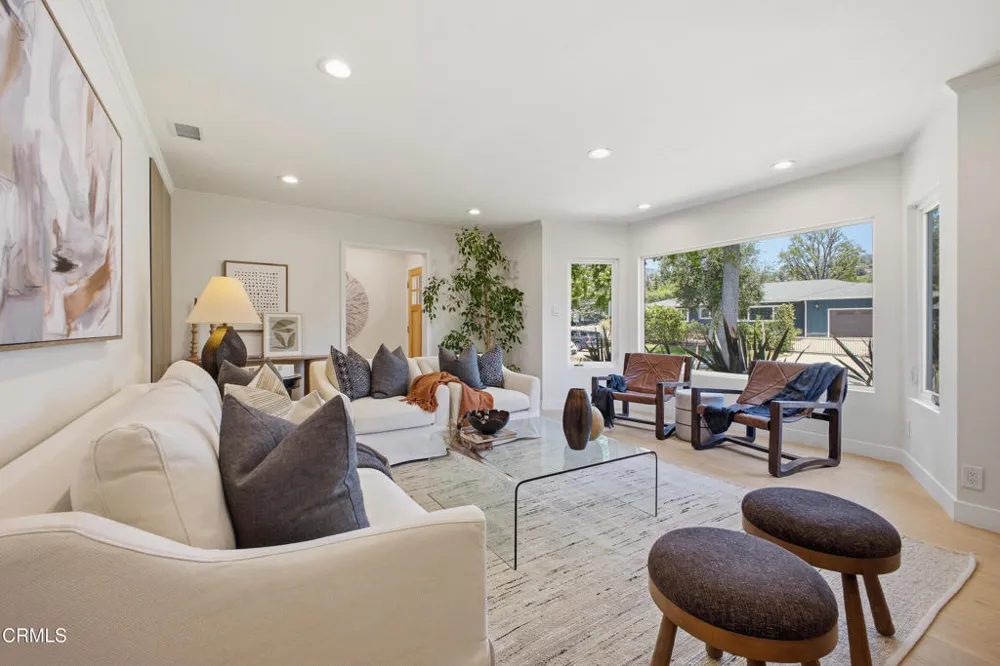 168 Lamour Drive La Canada Flintridge, CA 91011