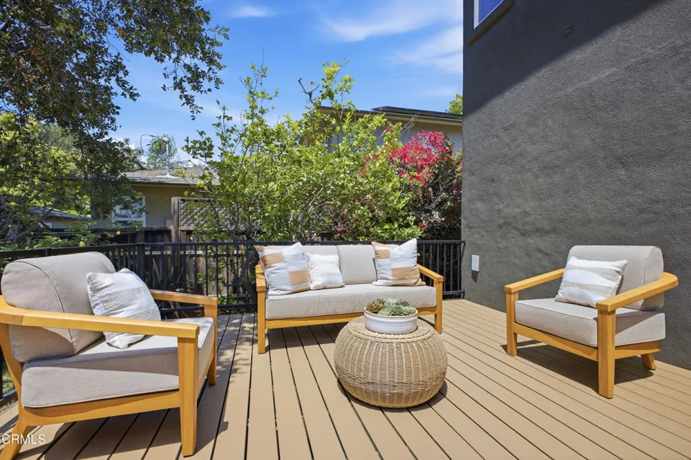 168 Lamour Drive La Canada Flintridge, CA 91011