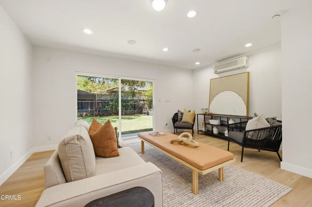 168 Lamour Drive La Canada Flintridge, CA 91011