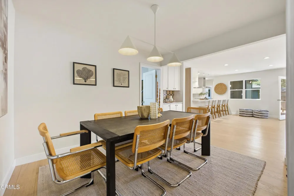 168 Lamour Drive La Canada Flintridge, CA 91011