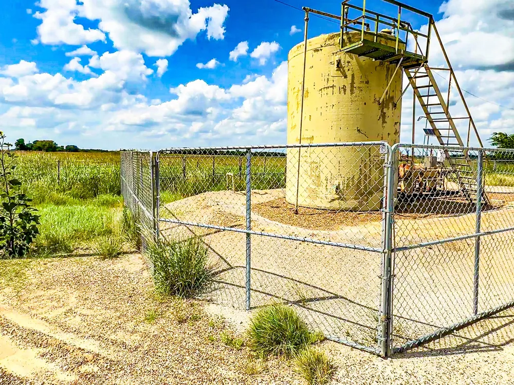6968 County Road 203 Grandview, TX 76050