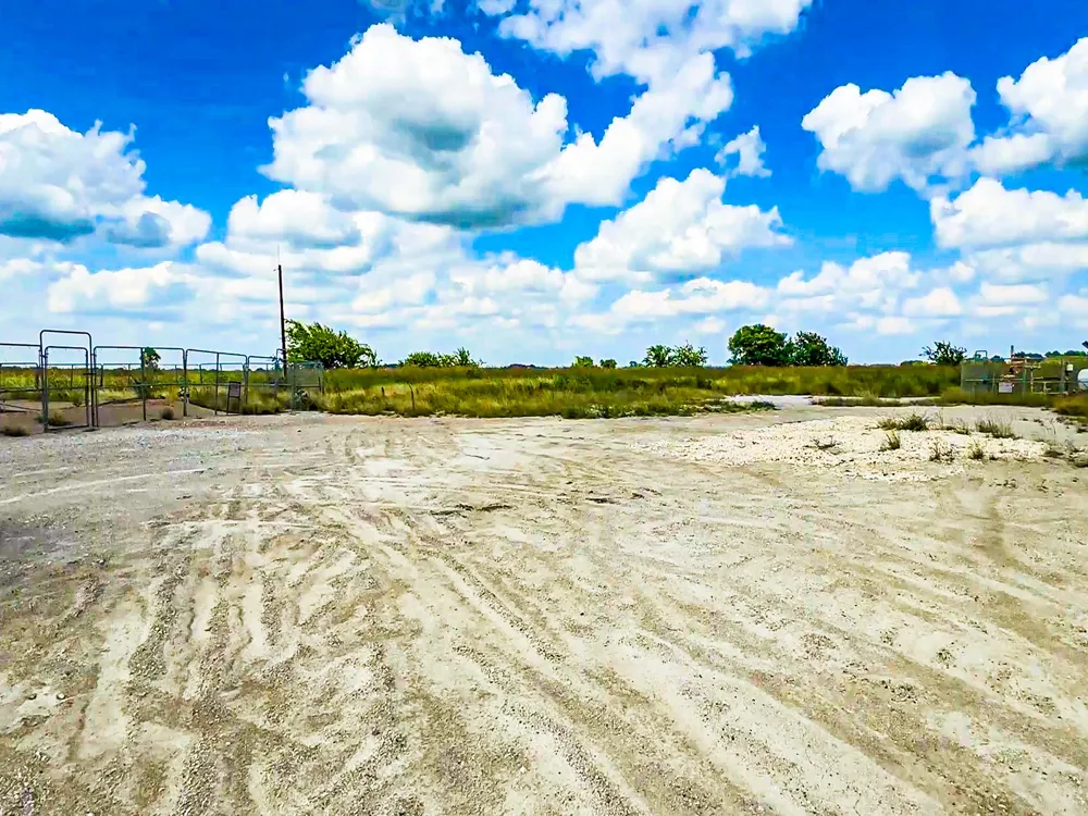 6968 County Road 203 Grandview, TX 76050
