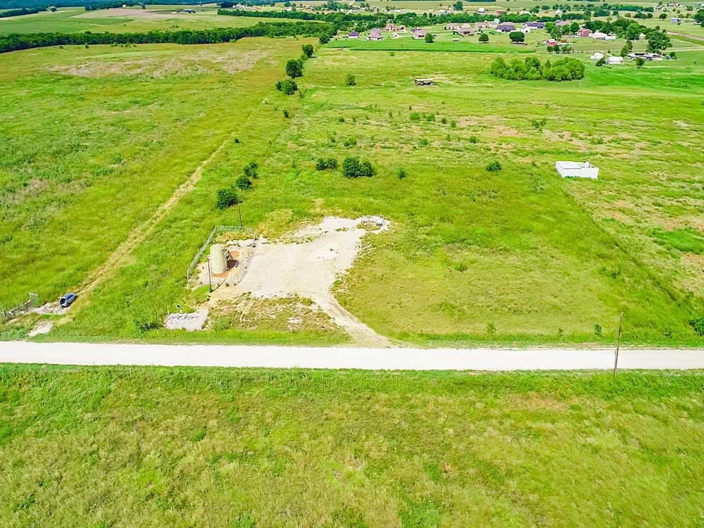 6968 County Road 203 Grandview, TX 76050