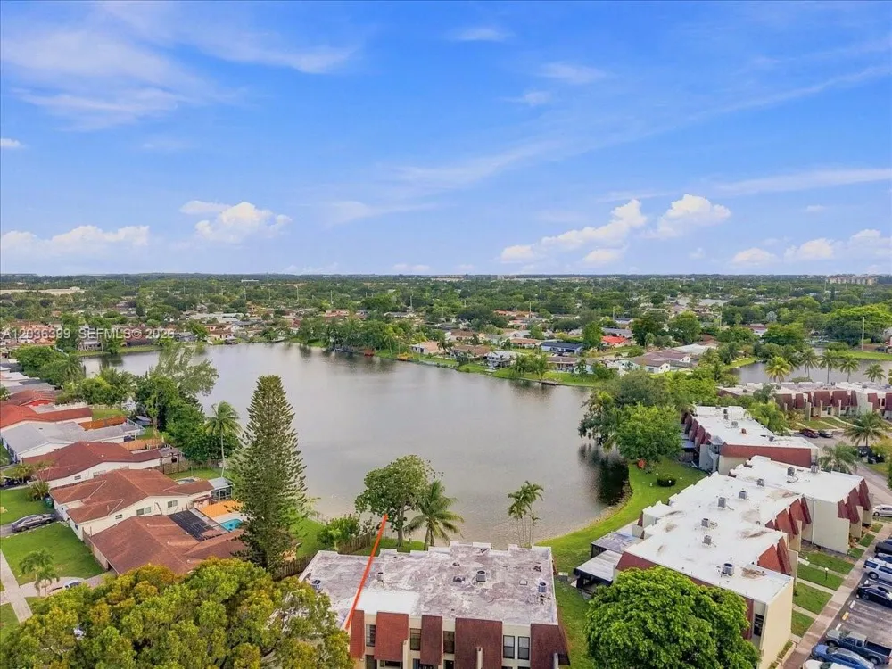 8902 Palm Tree Ln #8902 Pembroke Pines, FL 33024