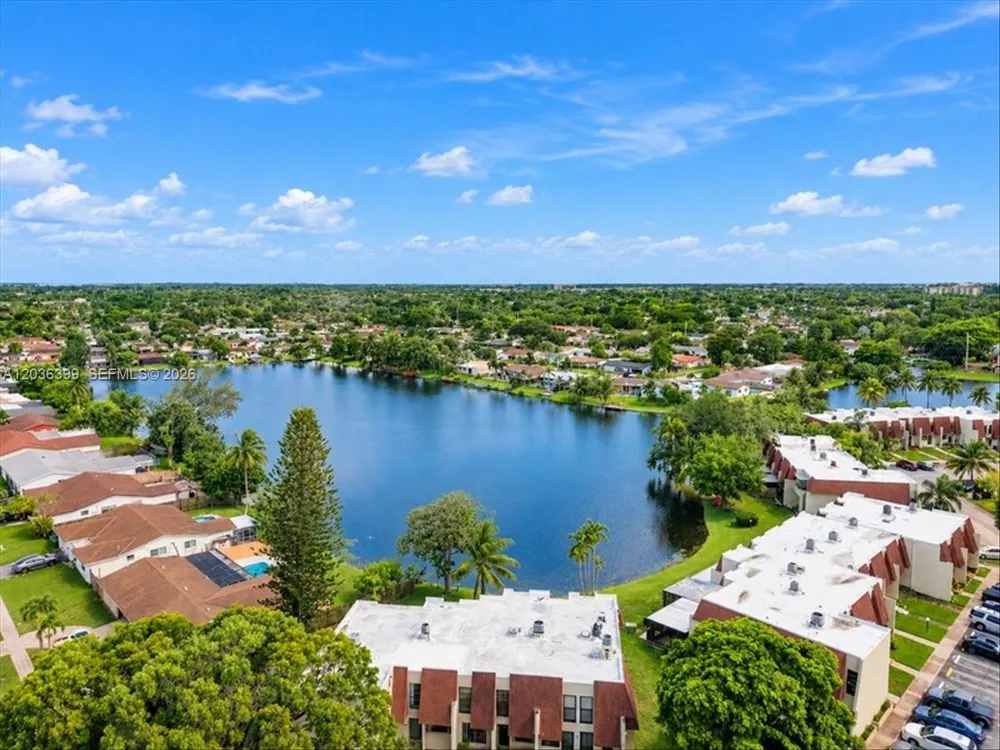 8902 Palm Tree Ln #8902 Pembroke Pines, FL 33024