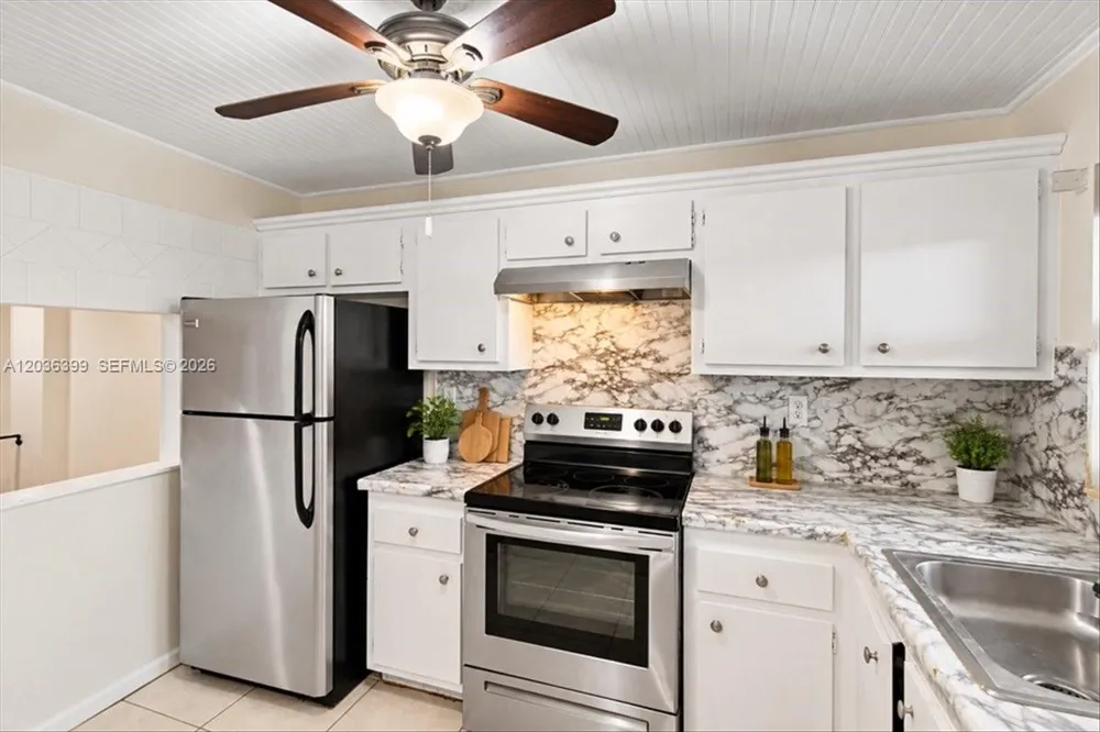 8902 Palm Tree Ln #8902 Pembroke Pines, FL 33024