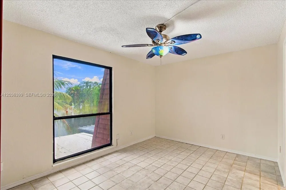8902 Palm Tree Ln #8902 Pembroke Pines, FL 33024