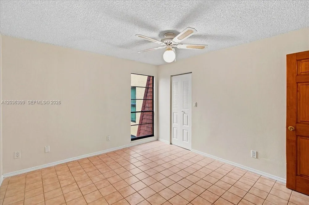 8902 Palm Tree Ln #8902 Pembroke Pines, FL 33024