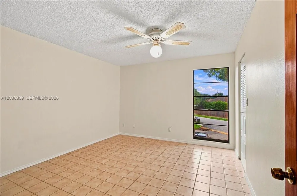 8902 Palm Tree Ln #8902 Pembroke Pines, FL 33024