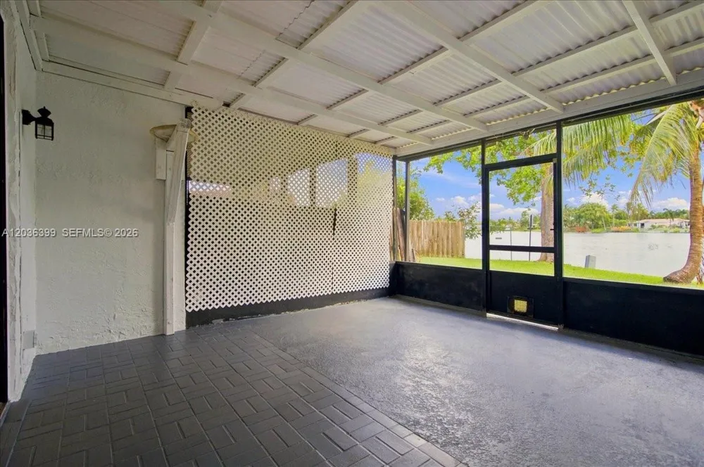 8902 Palm Tree Ln #8902 Pembroke Pines, FL 33024